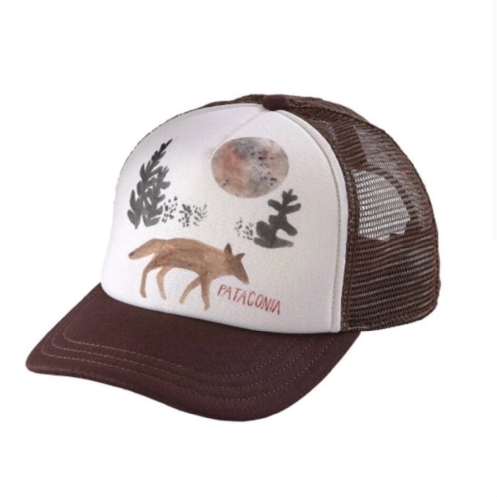 Patagonia wolf trucker hat